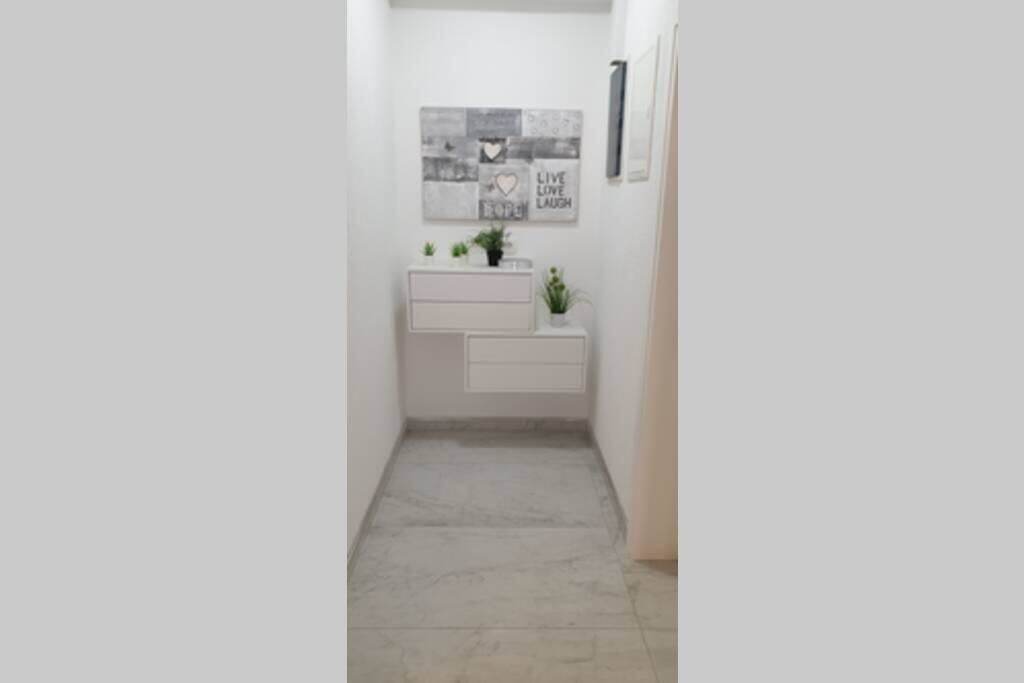 Апартаменты Ferienapartment Deluxe mit Meerblick Улцинь-17