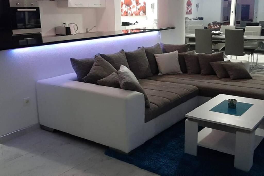 Апартаменты Ferienapartment Deluxe mit Meerblick Улцинь-33