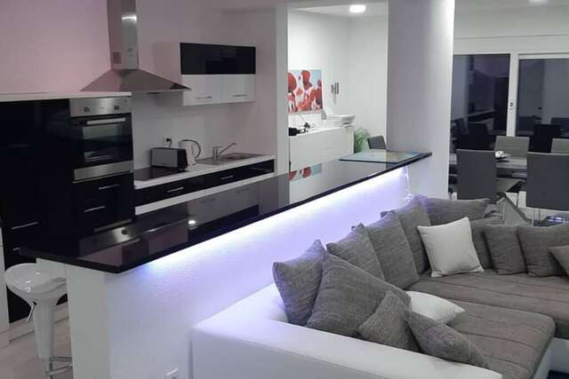 Апартаменты Ferienapartment Deluxe mit Meerblick Улцинь-6